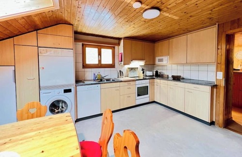 Brienzwiler Apartment | Cozy Heimet im Berner Oberland with Spa and Hot Tub