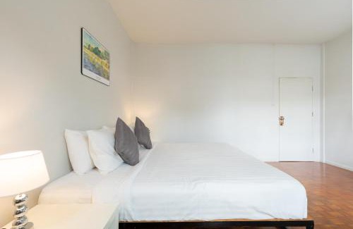 Nimman Apartment | Family-Friendly Retreat at Heimish House - 4 Star Gem