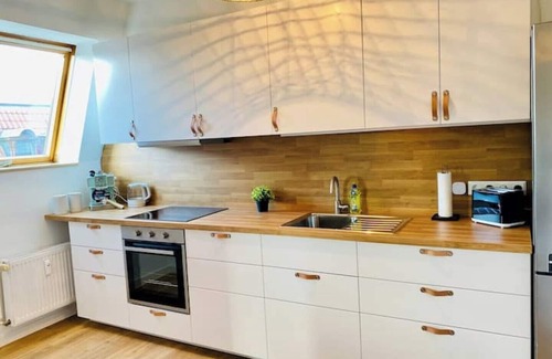 Magdeburg Apartment | Cozy Retreat with Rooftop Terrace & Free Wi-Fi