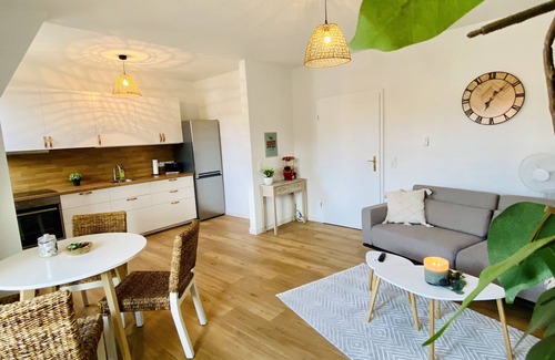 Magdeburg Apartment | Cozy Retreat with Rooftop Terrace & Free Wi-Fi