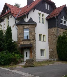 Schierke Apartment | Heine Apartment: Family-Friendly Retreat with High Ratings