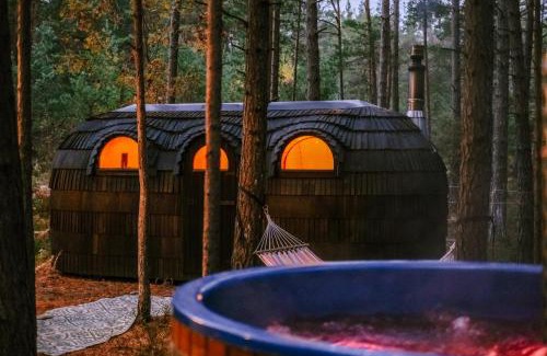 Elbiku House | Heiniku Home: 4-Star Retreat with Pet-Friendly Amenities