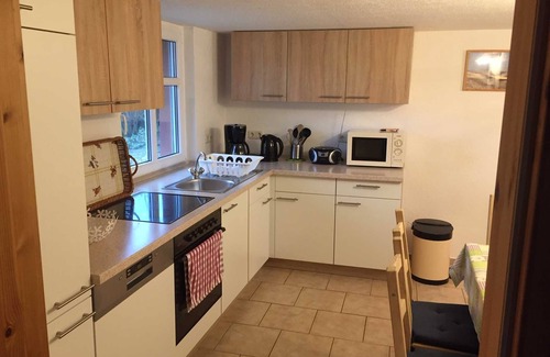 Monkebude Apartment | Heinrich Holiday House: Oceanfront Bliss with Free Wifi