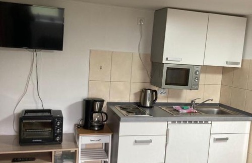 Bitzen Apartment | Oceanfront HeiSa: Guest Rated 9.1, Child Friendly Retreat