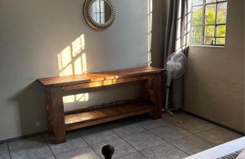 Hekpoort Apartment | Family-Friendly Hekpoort Rorymi Guest Farm - Rated 8.9/10