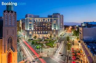 New Brunswick Hotel | Pet-Friendly Heldrich Hotel with Spa & Conference Center