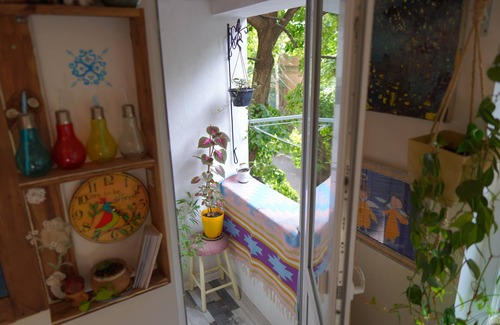 Tbilisi House | Helen and David's apartment, Bird's nest"
