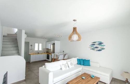 Kastraki Villa | Helen Villas: Breathtaking Oceanfront Retreats Await You