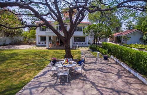 Bhopal Villa | Discover ama Stays & Trails Helen's Garden in Bhopal
