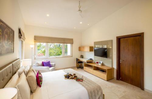 Bhopal Villa | Discover ama Stays & Trails Helen's Garden in Bhopal