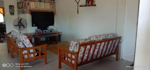 Mulu House | Cozy Helena Homestay: Perfect for Families with Breakfast