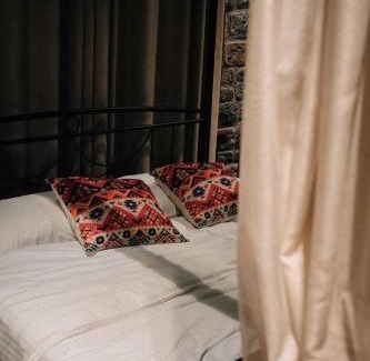Lin House | Discover Helga's Guesthouse: Pet-Friendly Beach Retreat