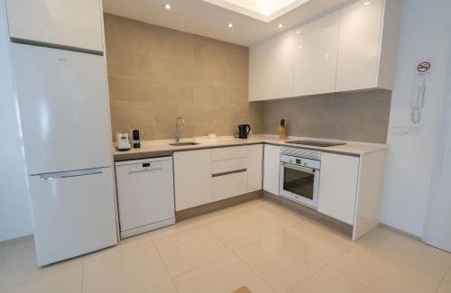 Quesada Apartment | Exclusive Helgafell Courtyard Suite with Pool Access
