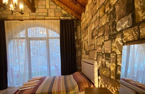 Yıldırım Villa | Inviting Helikore 3+1 Stone House with Private Pool