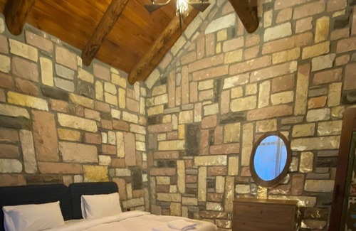 Yıldırım Villa | Inviting Helikore 3+1 Stone House with Private Pool