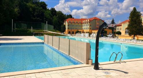 Ocna Sibiului Hotel | Seaside Haven at HELIOS with Pool and Ocean Views