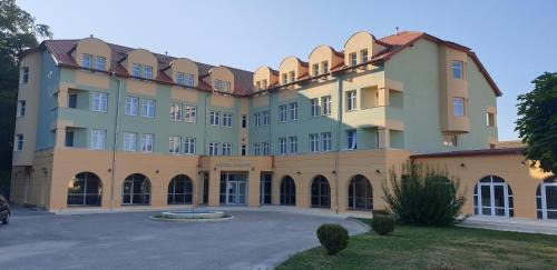 Ocna Sibiului Hotel | Seaside Haven at HELIOS with Pool and Ocean Views