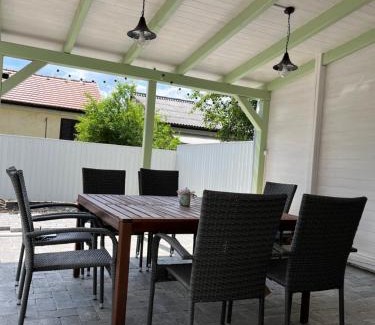 Zsorifurdo Apartment | Guest Rated 10/10 at Helló Zsóry Apartman with Breakfast