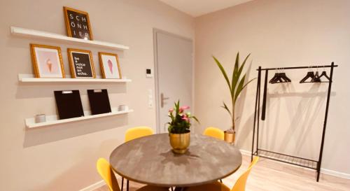 Braunschweig City Center Apartment | Cozy City Haven - Appartement am Dom with Family-Friendly Perks