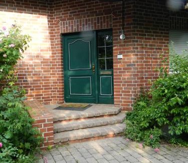 Moehnesee Apartment | Spacious Helle 1Obergeschosswohnung with Family-Friendly Perks