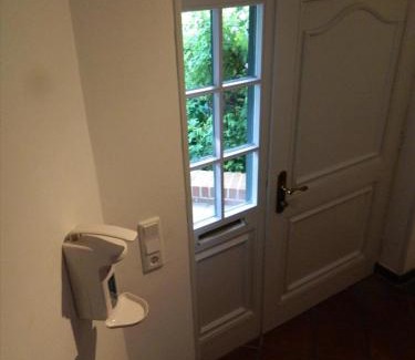 Moehnesee Apartment | Spacious Helle 1Obergeschosswohnung with Family-Friendly Perks