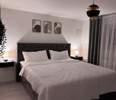Sundheim Apartment | Helle 2-Zimmer Souterrain Wohnung