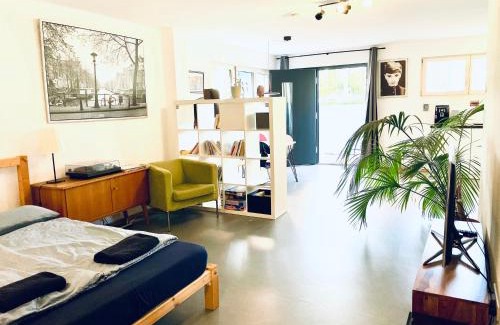 Worthsee Apartment | Welcoming Souterrain Wohnung Steps from Wörthsee