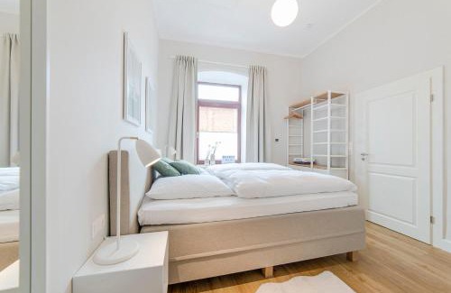 Lemkenhafen Apartment | Cozy Helle Stuuv with Kitchen - Guest Rated 8/10!