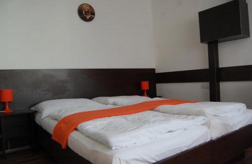 Sopron Apartment | Inviting Stays at Hello Apartman with Pool & Family Fun