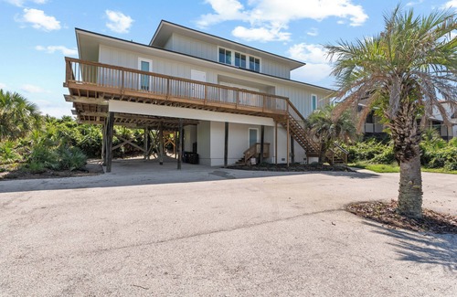 South Ponte Vedra Beach House | Hello Beach! 4 Bedroom + Loft Oceanfront with Large Deck - Stā Vacation Rentals
