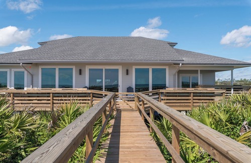 South Ponte Vedra Beach House | Hello Beach! 4 Bedroom + Loft Oceanfront with Large Deck - Stā Vacation Rentals