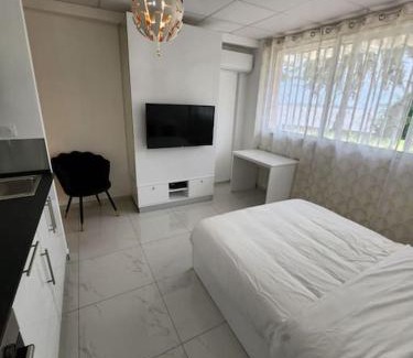 Les Hattes Apartment | Discover Hello-Guyane: Child-Friendly Marina Studio Stay