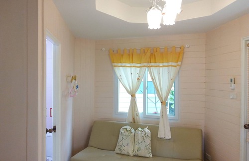 Pak Chong Hotel | Inviting Hello Sunny Home with Family-Friendly Amenities