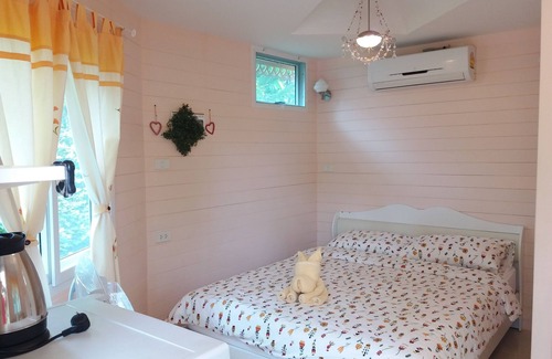 Pak Chong Hotel | Inviting Hello Sunny Home with Family-Friendly Amenities