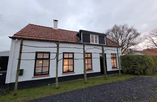 IJzendijke House | Family-Friendly Getaway at Hello Zeeland - Klakbaan 4