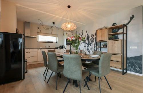 Ossenisse House | Welcome to Hello Zeeland - Knuitershoek 70 Family Retreat