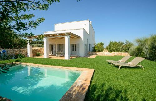 Cozzana Apartment | Discover HelloAPULIA: Top-Rated Apartments at Masseria Pepenofio