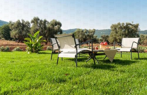 Macchia di Monte Apartment | Trulli Francisto: Oceanfront Escape with Pool & Breakfast
