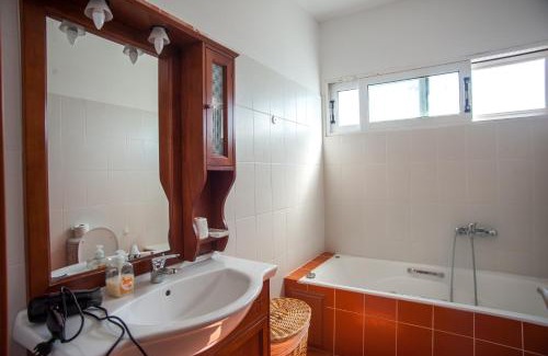 Khelmata Villa | Helmata Villa: Pet-Friendly Getaway with Hot Tub Retreat
