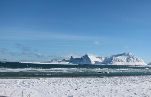 Flakstad House | Oceanfront Escape at Heloíse's Accommodation, Rated 8.6/10