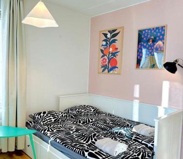 Itainen District Apartment | Helsinki stylish one bedroom apartment - metro, sauna and free parking