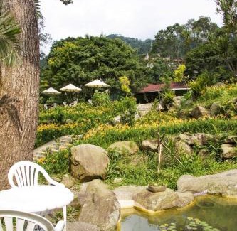 Nanzhuang House | Hemerocallis Country House: Family-Friendly Getaway
