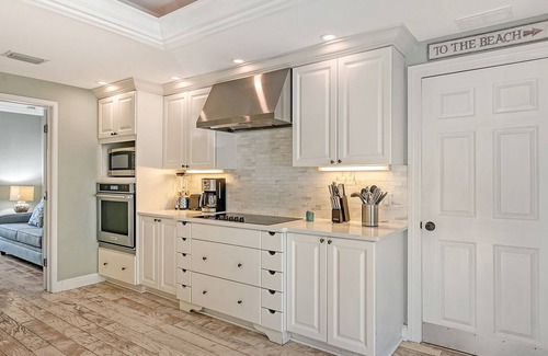 Bay Isle House | Hemingway House | Traditional Home with Private Pool & Oceanview