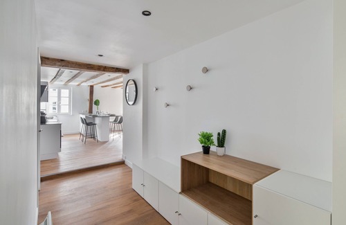 Dinan - Saint-Malo Apartment | Experience Hemingway at Le 31bis: Cozy Apartment Retreat
