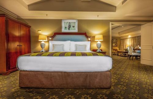 Berea Hotel | Family-Friendly Retreat at Southern Sun Hemingways Hotel