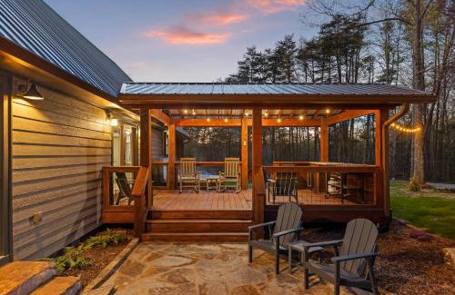 Pikeville House | Hemlock Haven - Fall Creek Falls Escape -Sleeps 16