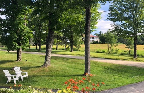 Harrisville House | Family-Friendly Hemlock House at Aldworth Manor - 10/10 Rating