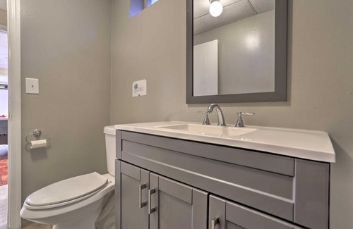 Dingmans Ferry House | Hemlock House: Epic Arcade Room & Inviting Hot Tub Retreat