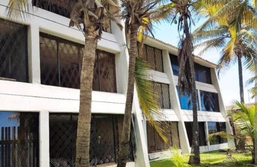 Lecheria Apartment | Beachside Retreat with Private Access for Families