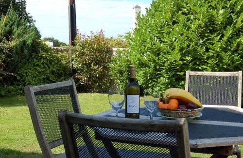 Talybont House | Top-Rated Henborth Mawr Cottage: Pet & Child Friendly Retreat